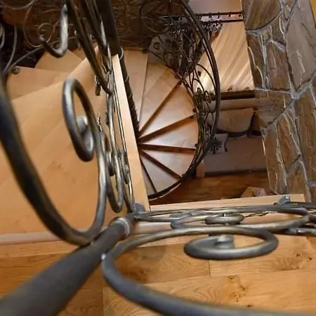 Pod Goralskim Niebem بيت للعطل