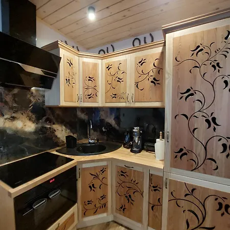 Pod Goralskim Niebem بيت للعطل