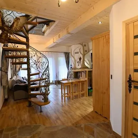 Pod Goralskim Niebem Holiday home *